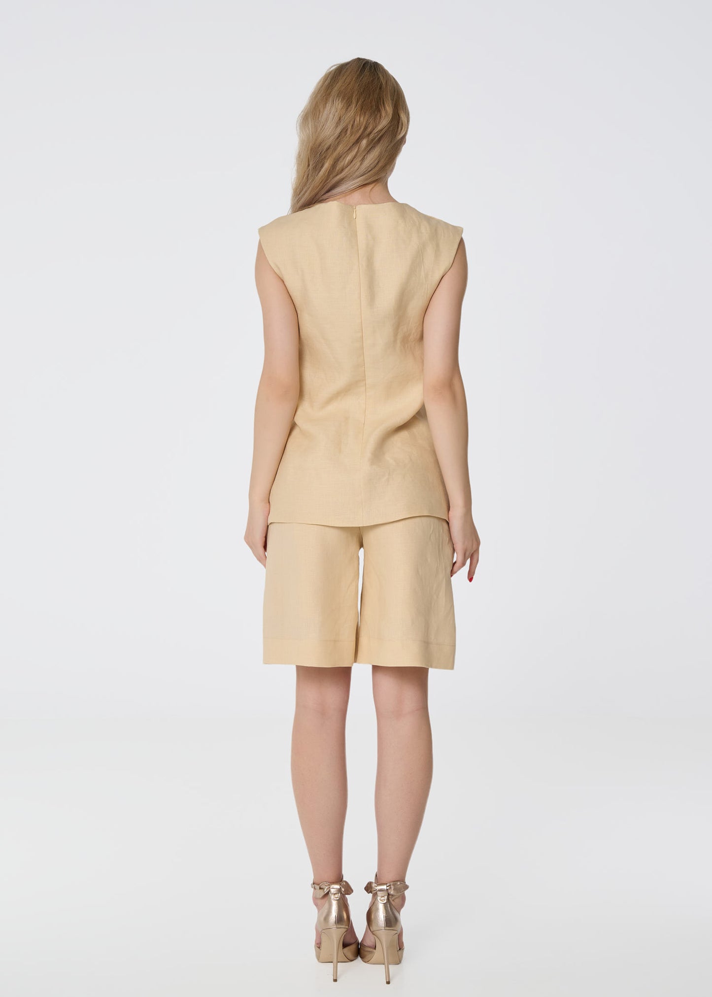 Scarlet Aura Linen Set- Gold
