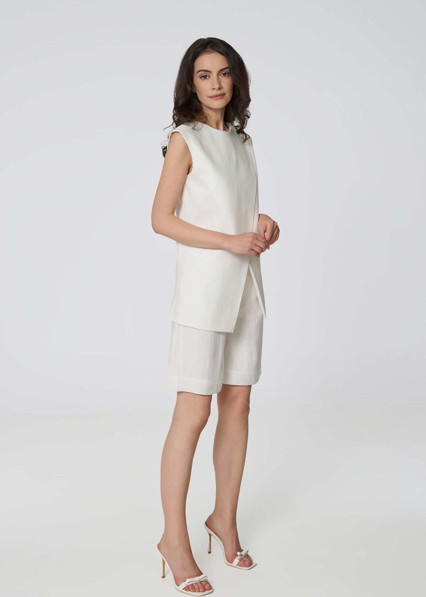 Scarlet Aura Linen Set- Ivory